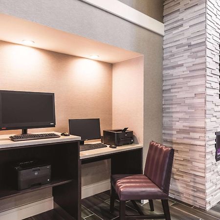 La Quinta Inn & Suites By Wyndham San Antonio Downtown Dış mekan fotoğraf