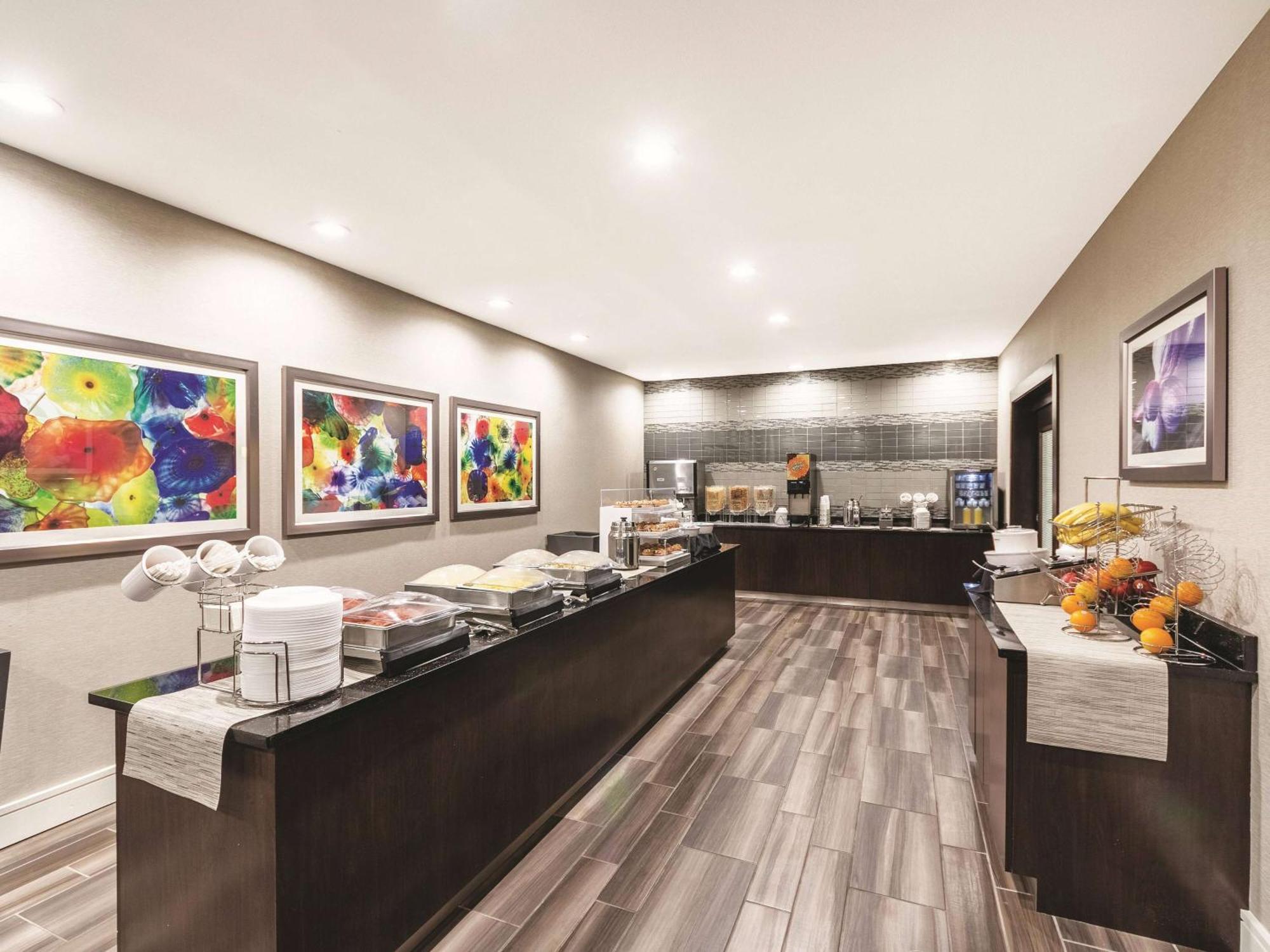 La Quinta Inn & Suites By Wyndham San Antonio Downtown Dış mekan fotoğraf
