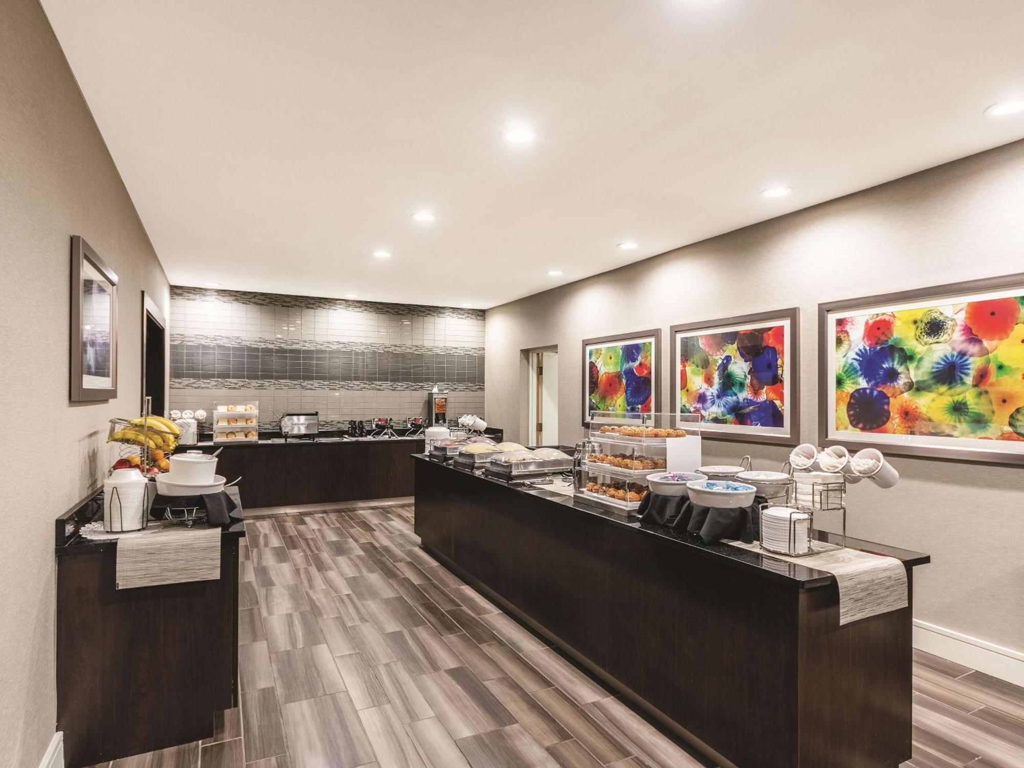 La Quinta Inn & Suites By Wyndham San Antonio Downtown Dış mekan fotoğraf