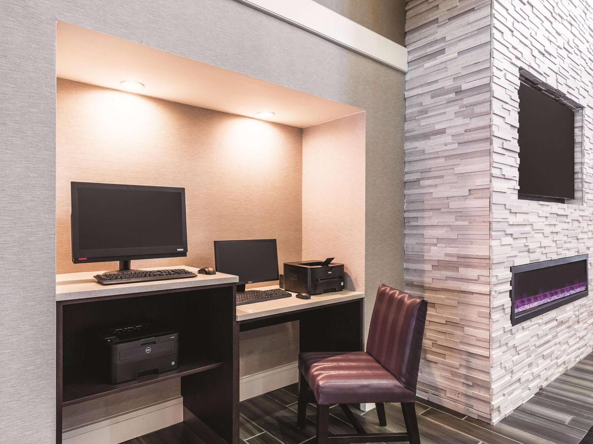 La Quinta Inn & Suites By Wyndham San Antonio Downtown Dış mekan fotoğraf