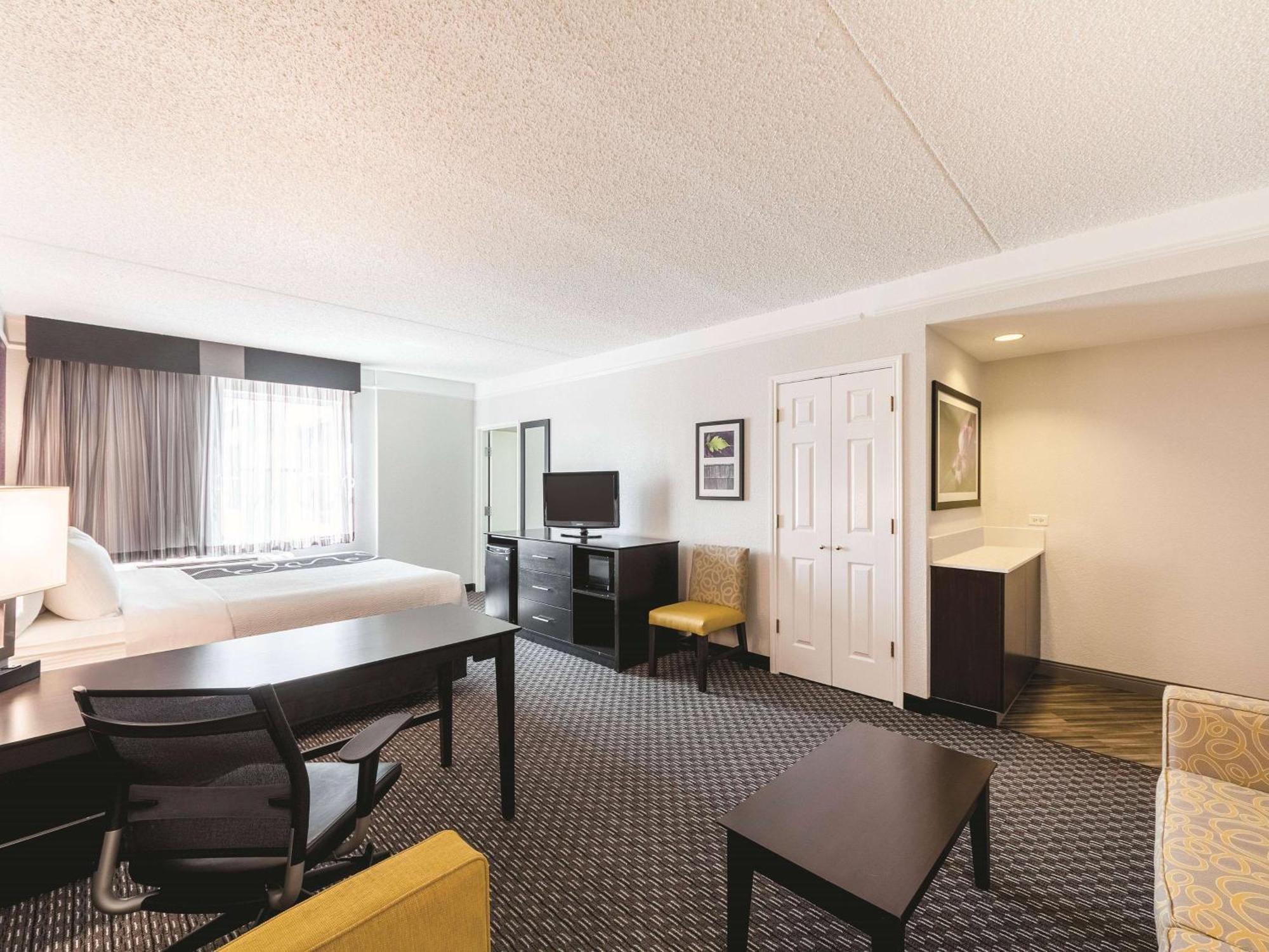 La Quinta Inn & Suites By Wyndham San Antonio Downtown Dış mekan fotoğraf