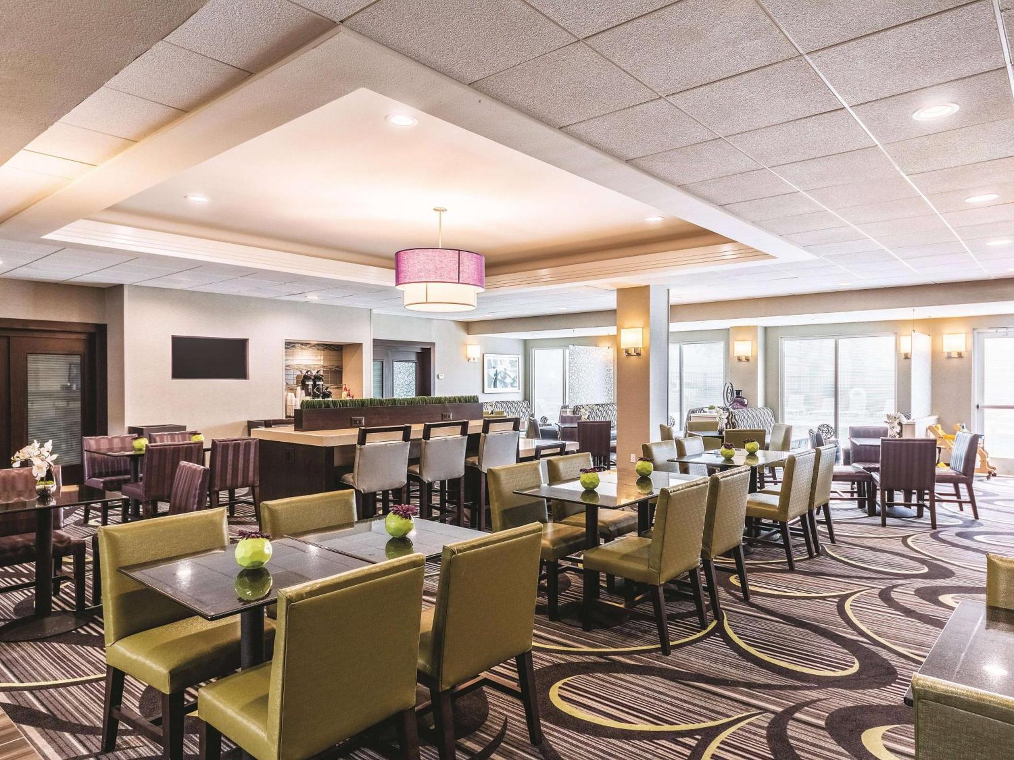 La Quinta Inn & Suites By Wyndham San Antonio Downtown Dış mekan fotoğraf