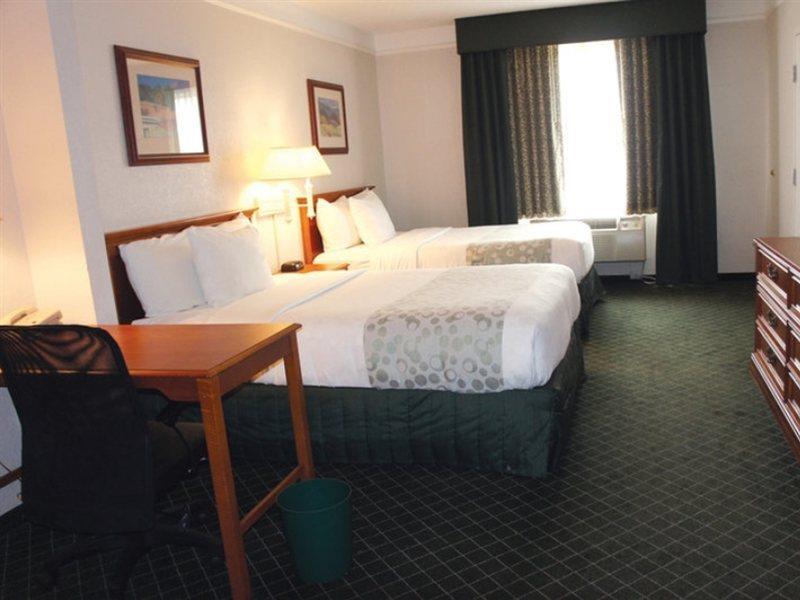 La Quinta Inn & Suites By Wyndham San Antonio Downtown Dış mekan fotoğraf