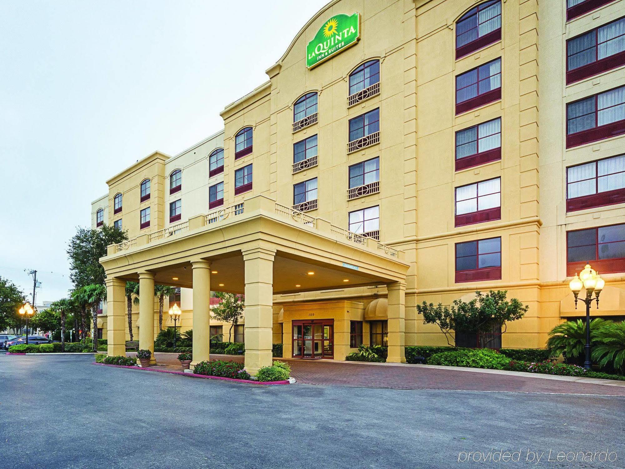 La Quinta Inn & Suites By Wyndham San Antonio Downtown Dış mekan fotoğraf