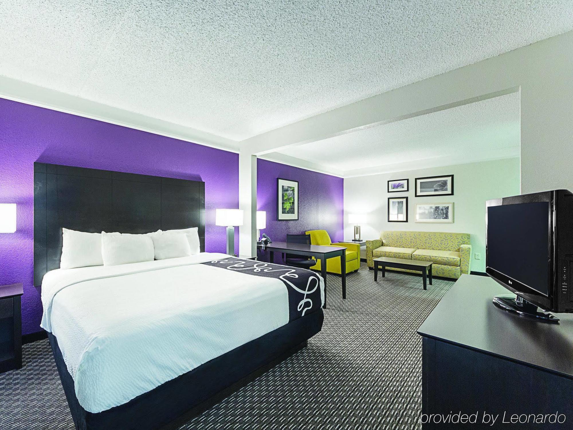 La Quinta Inn & Suites By Wyndham San Antonio Downtown Dış mekan fotoğraf