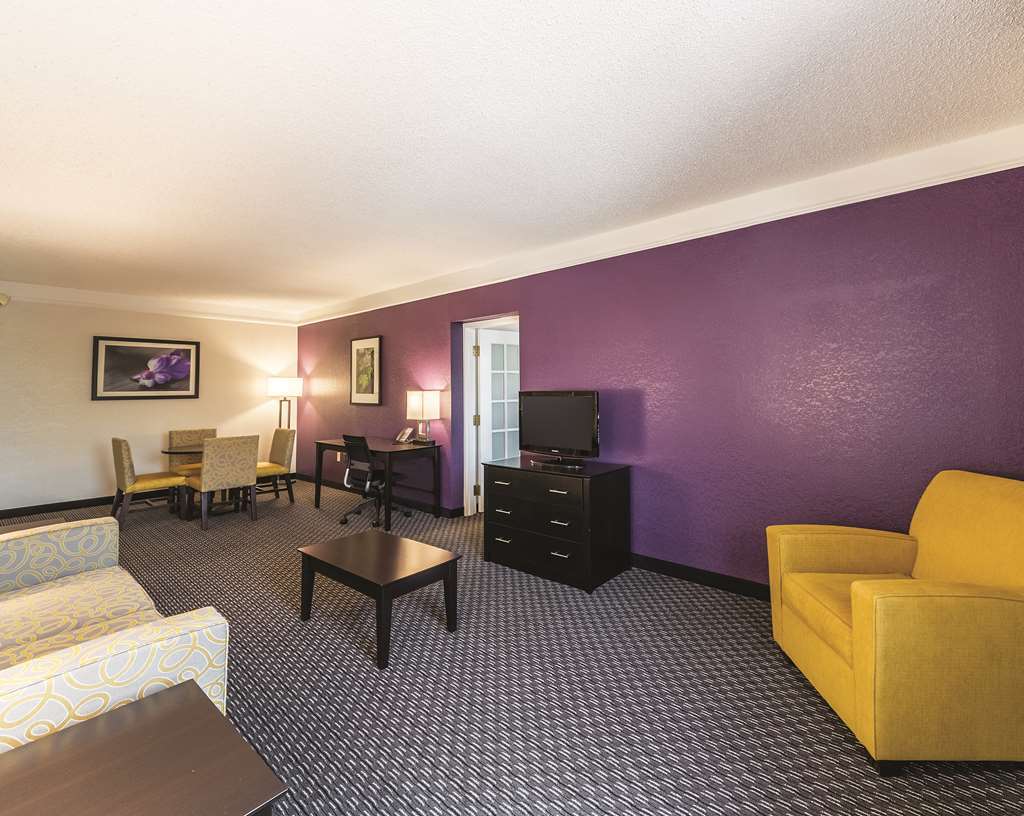 La Quinta Inn & Suites By Wyndham San Antonio Downtown Oda fotoğraf
